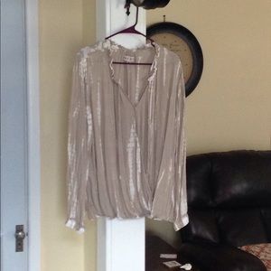 Beautiful  lose hanging womens shirt.